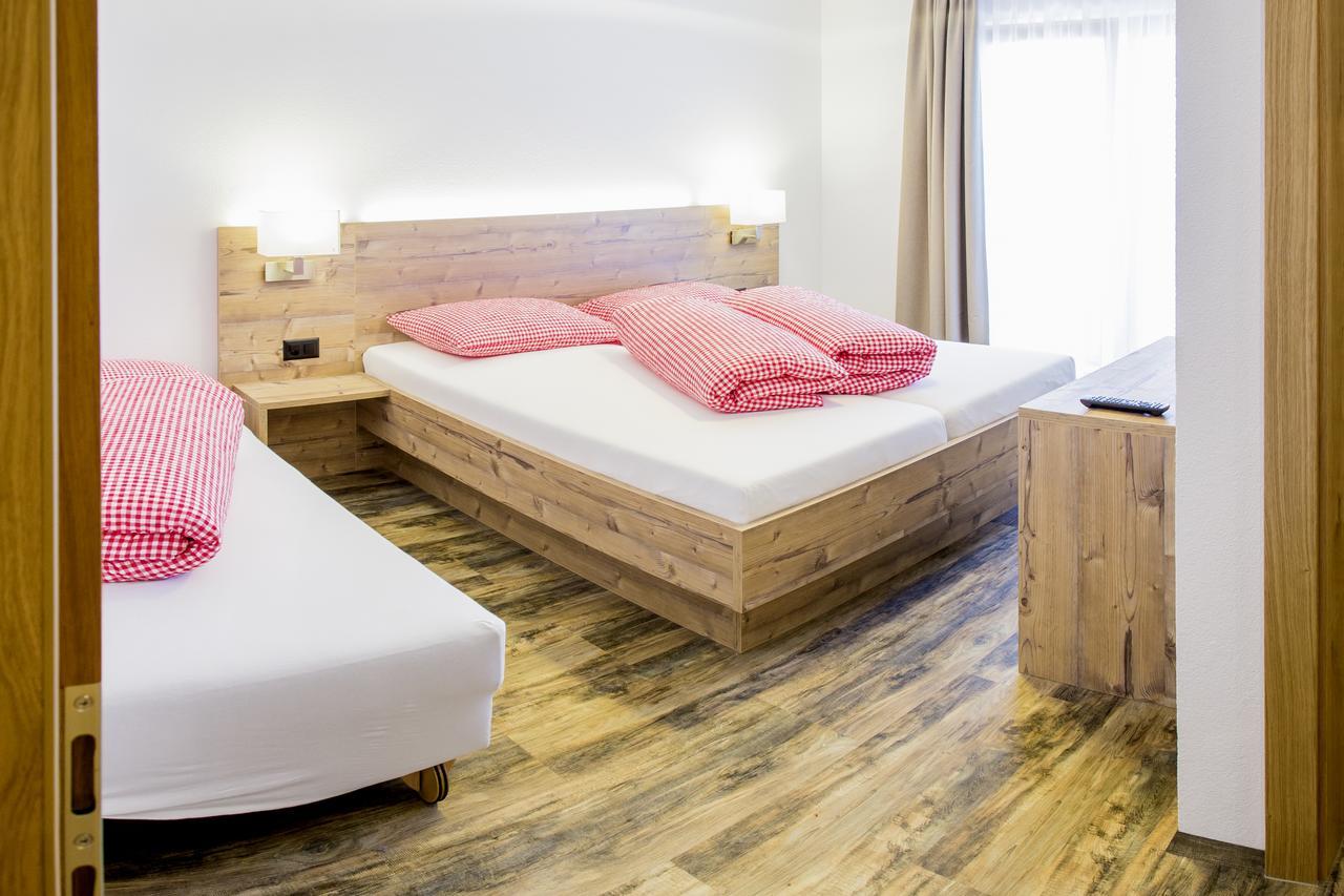 Piz Ot Hotel ซัมเนาน์ ภายนอก รูปภาพ