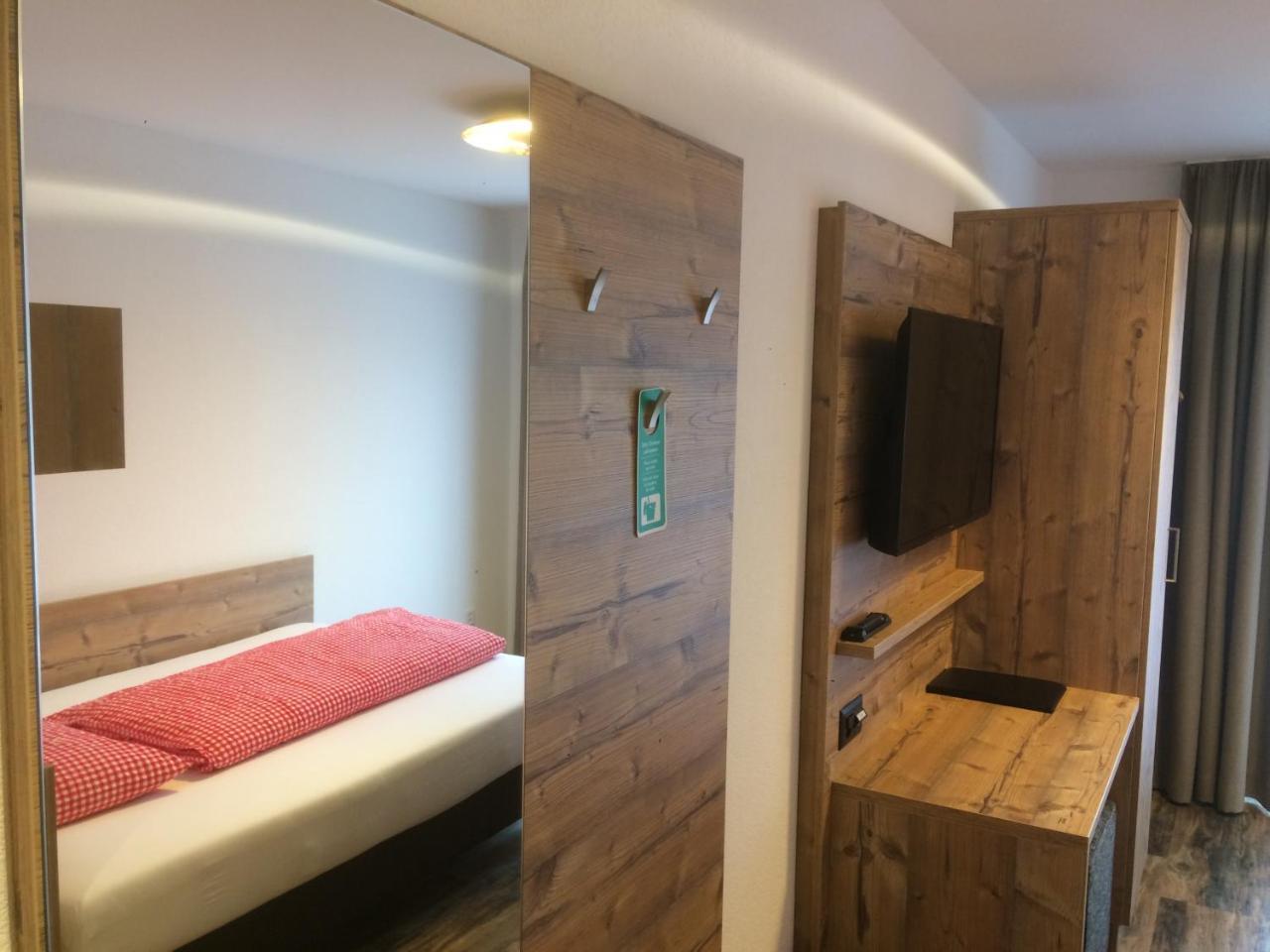 Piz Ot Hotel ซัมเนาน์ ภายนอก รูปภาพ